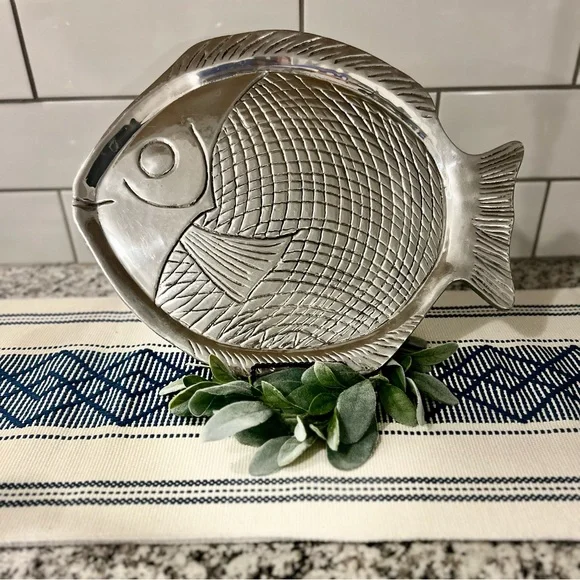 Large Vintage Hand-crafted in Mexico Art Mex Pewter Fish Platter Serving Tray - Picture 10 of 13